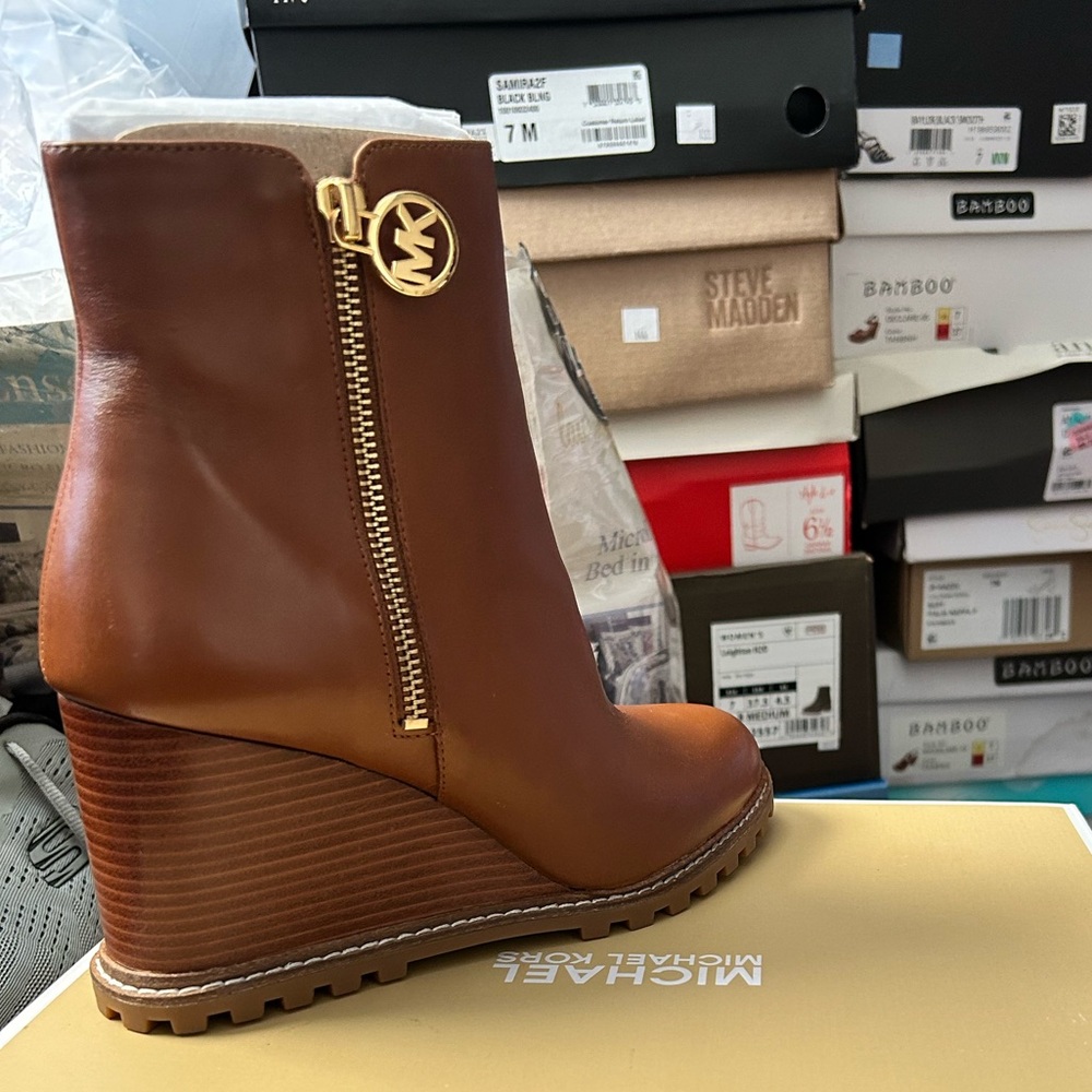 Michael Kors size 7 booties